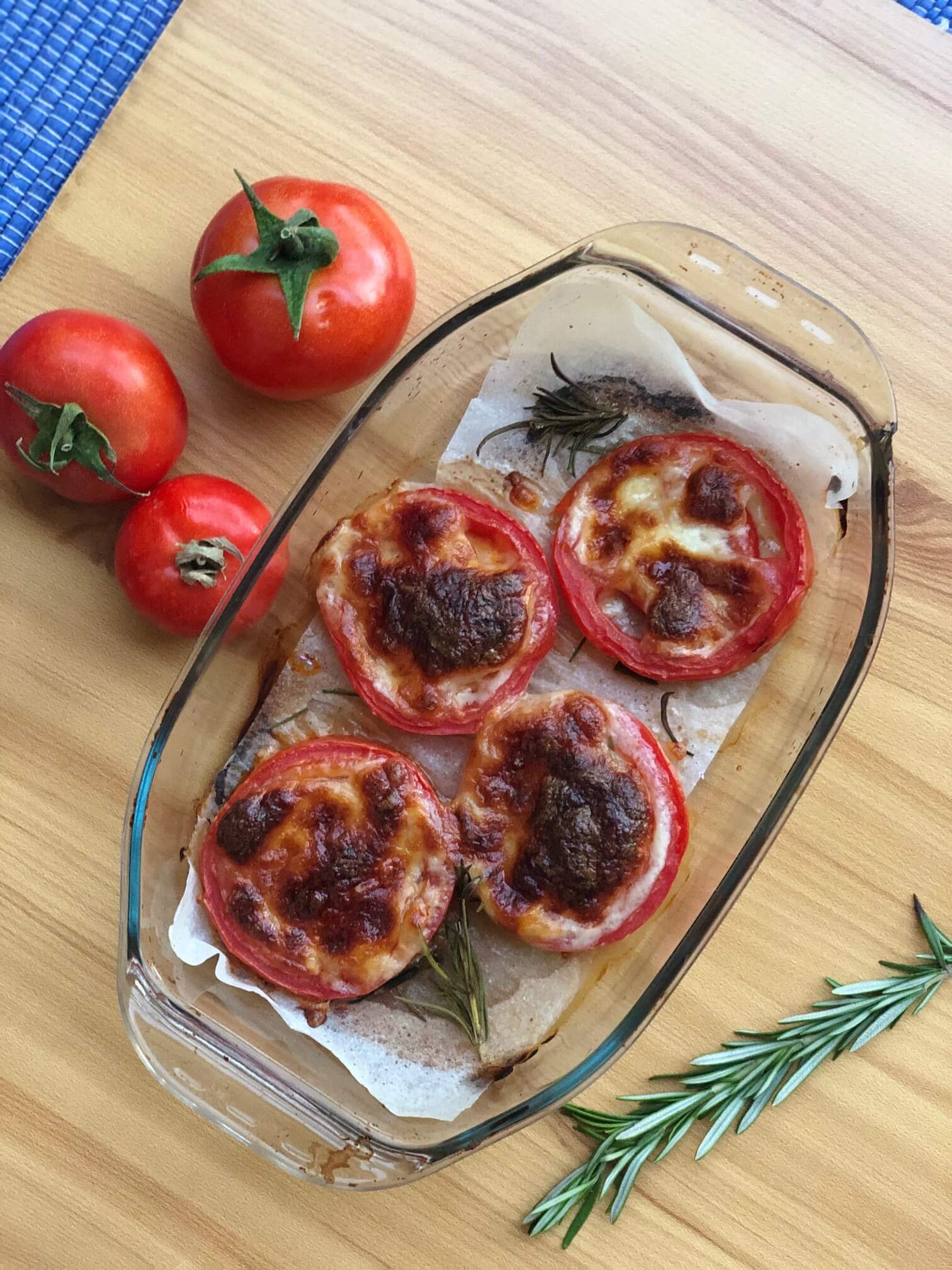 Baked Mozzarella Tomatoes